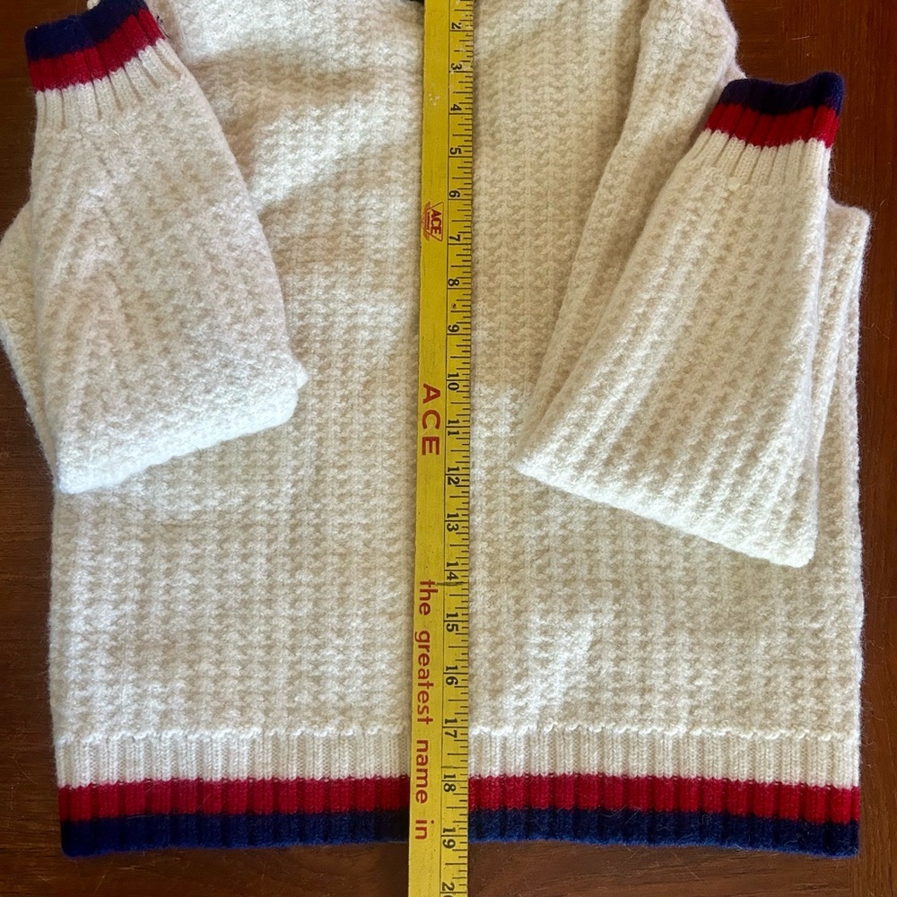 JEFF RAM by LORD JEFF VINTAGE Classic Ivory V-Neck Sweater - Woman’s - 100% Wool - Picture 7 of 9